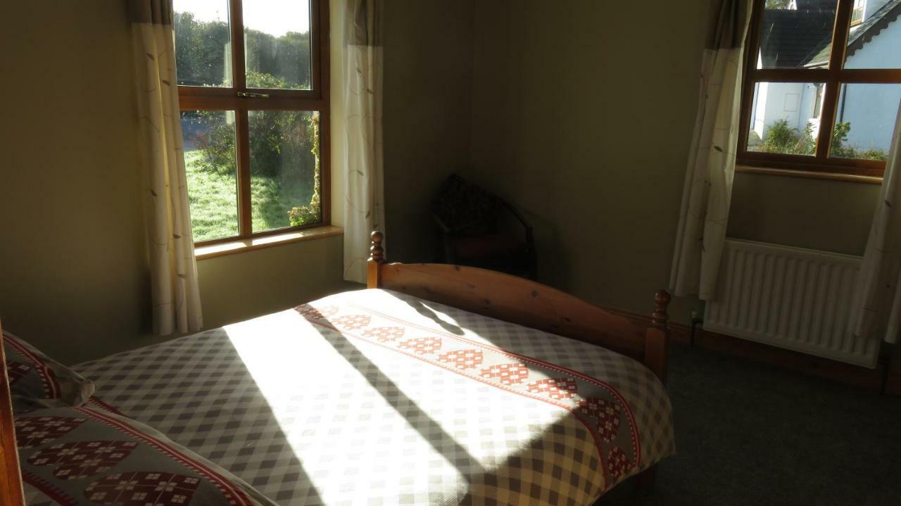 Heatherhill Farm Cottage In Letterfrack Beside Connemara National Park Zewnętrze zdjęcie