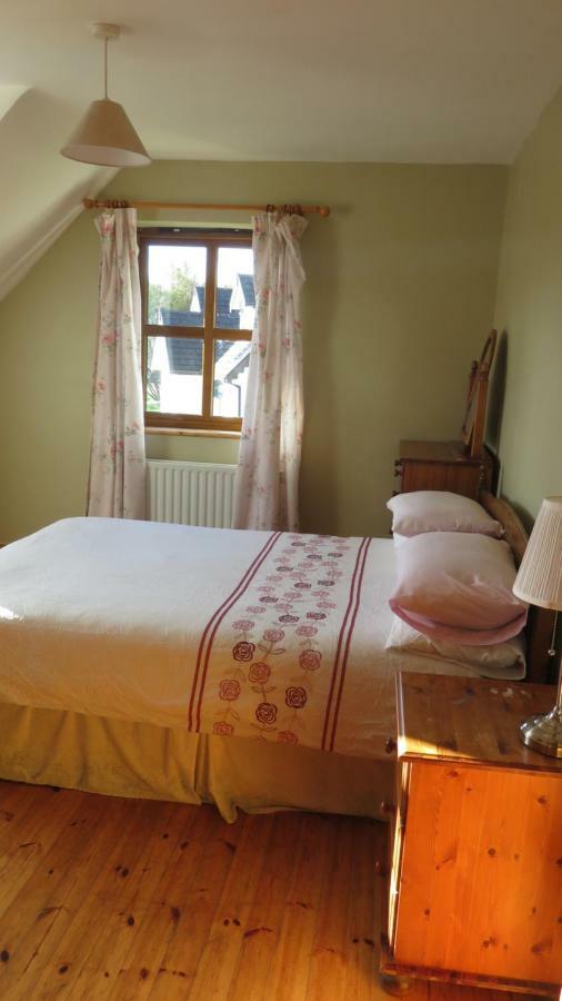 Heatherhill Farm Cottage In Letterfrack Beside Connemara National Park Zewnętrze zdjęcie
